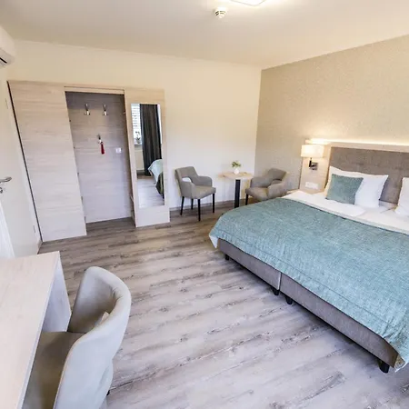 Casa de hóspedes Hoekis-zimmervermietung 10 Mit Kuechenzeile